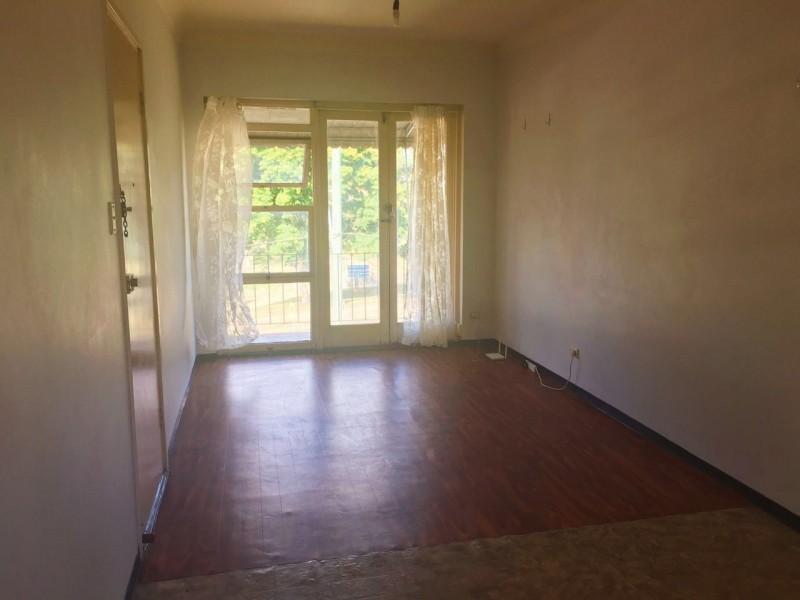 1127 Logan Road, Holland Park QLD 4121