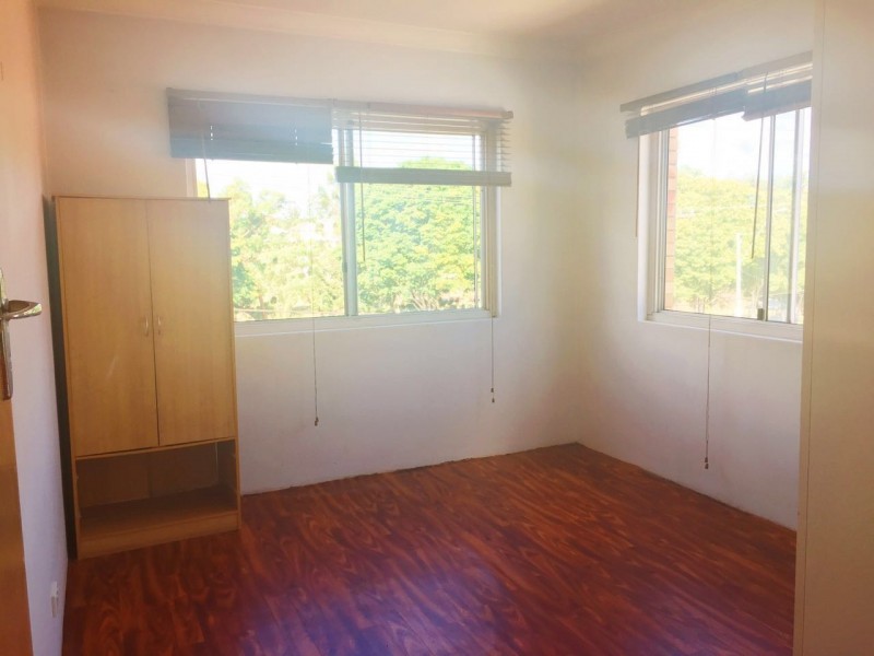 1127 Logan Road, Holland Park QLD 4121