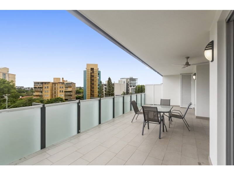 32/68 Benson Street, Toowong QLD 4066