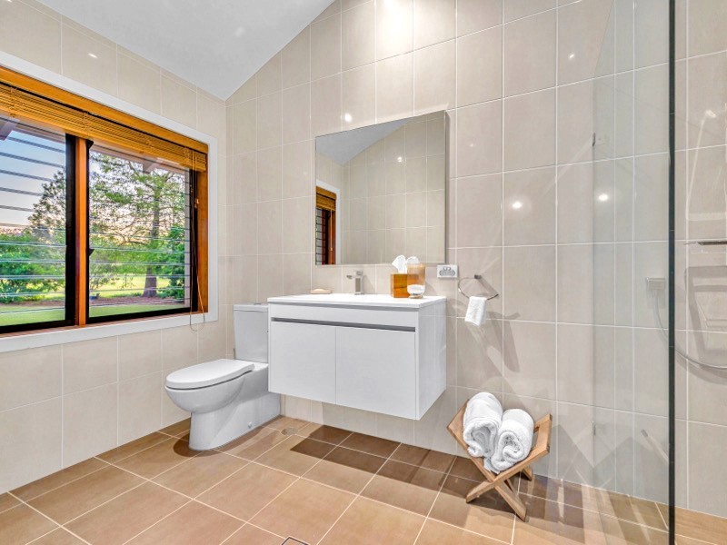 9 Ningana St, Fig Tree Pocket QLD 4069