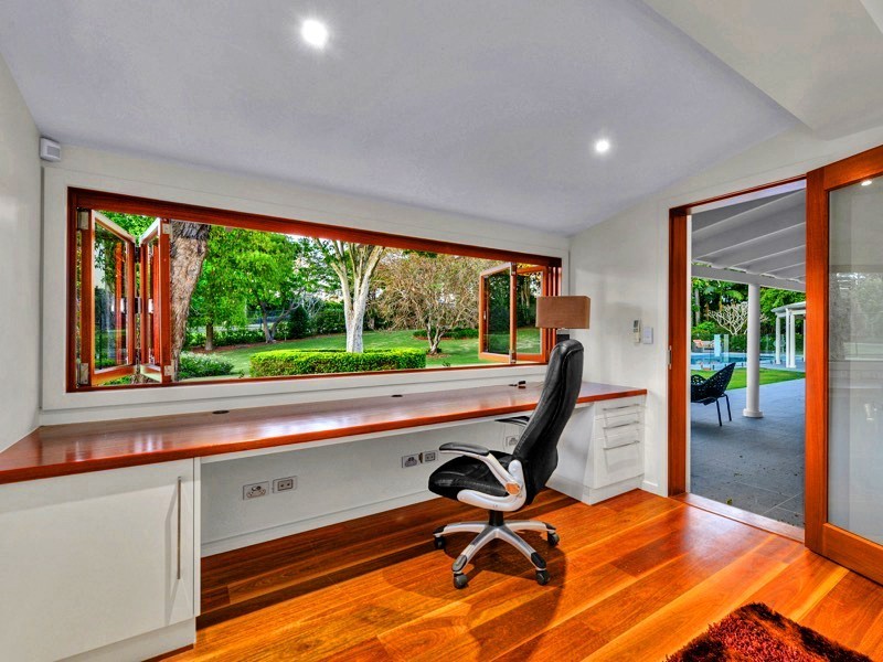 9 Ningana St, Fig Tree Pocket QLD 4069