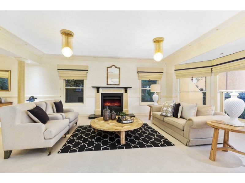 23 Drysdale St, Mount Ommaney QLD 4074