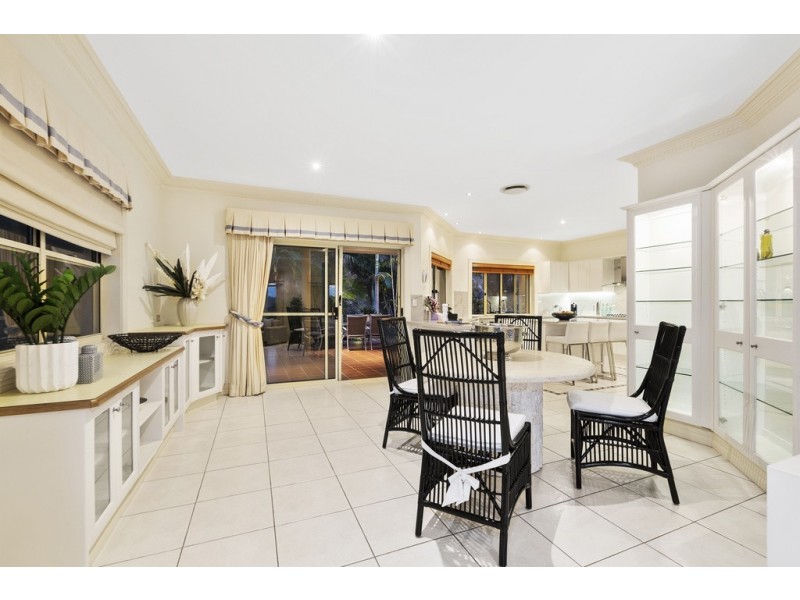23 Drysdale St, Mount Ommaney QLD 4074