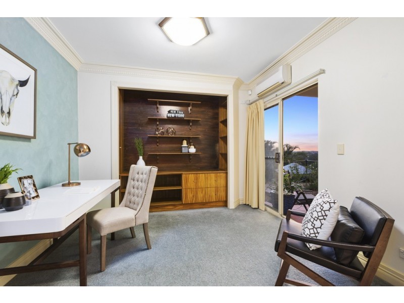 23 Drysdale St, Mount Ommaney QLD 4074