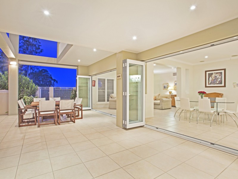 11 Drysdale Street, Mount Ommaney QLD 4074