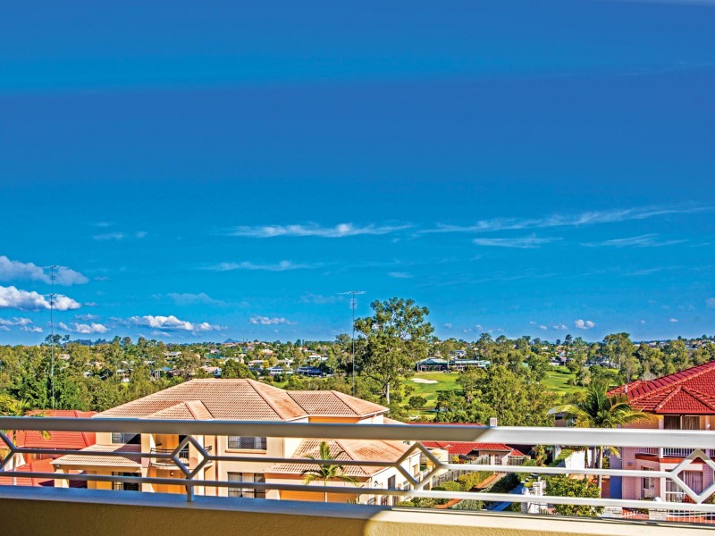 11 Drysdale Street, Mount Ommaney QLD 4074