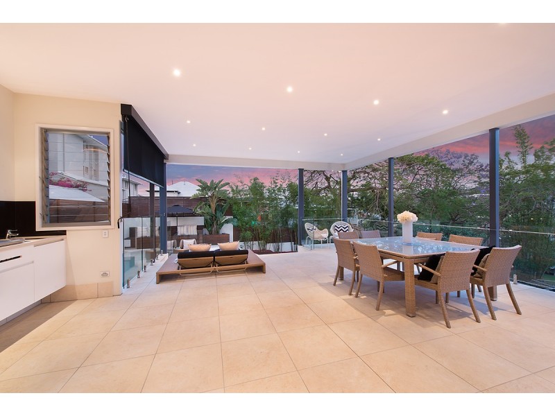 33 Greene Street, Newmarket QLD 4051