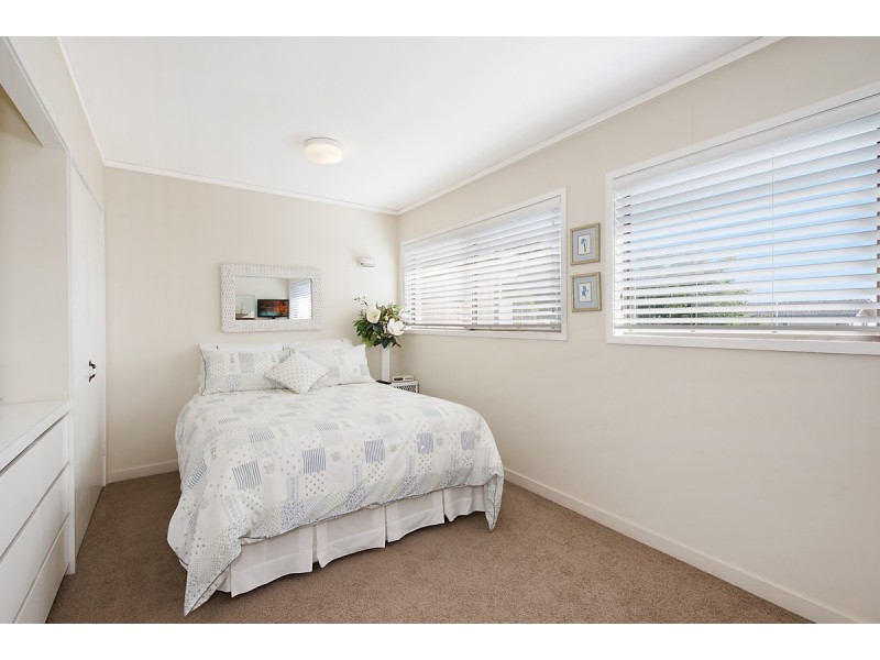 4 Pavo Street, Camp Hill QLD 4152