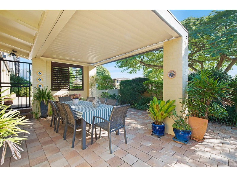 4 Pavo Street, Camp Hill QLD 4152