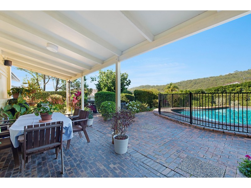 4 Pavo Street, Camp Hill QLD 4152