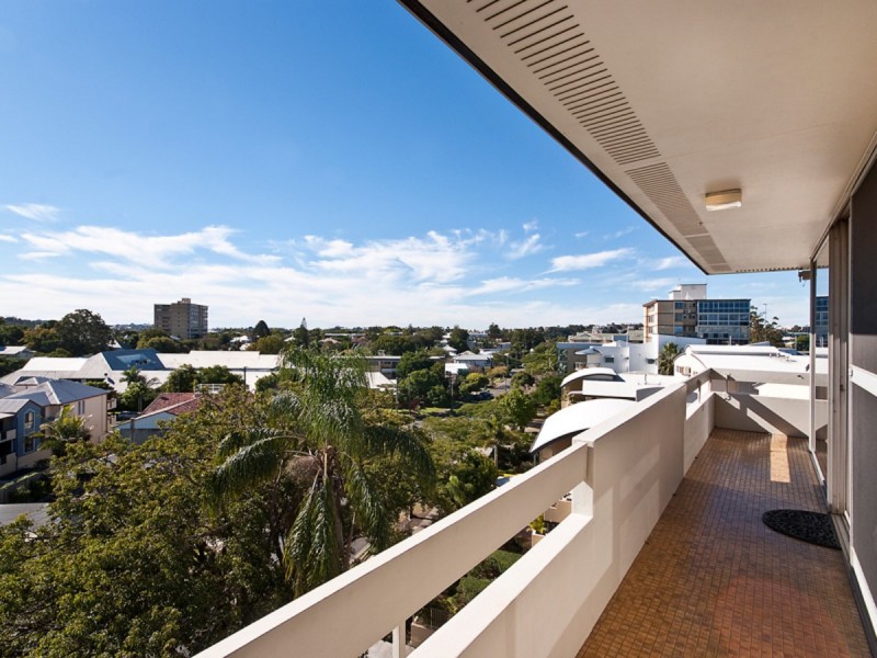 128 Oxlade Drive, New Farm QLD 4005