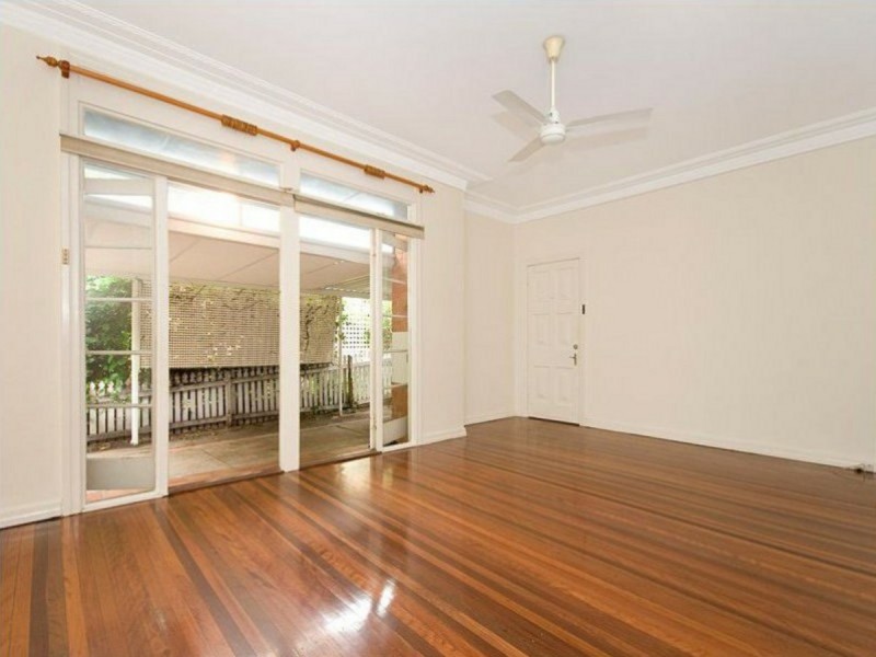 29 Beatrice Street, Bardon QLD 4065