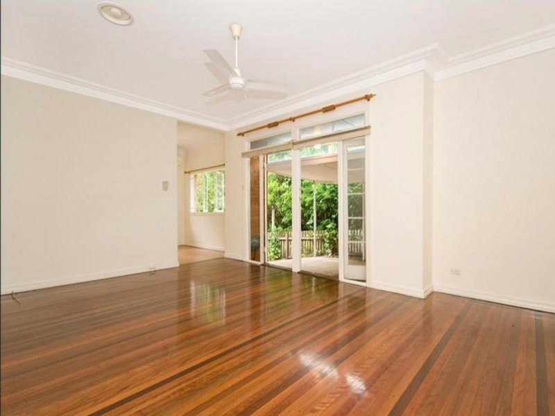 29 Beatrice Street, Bardon QLD 4065