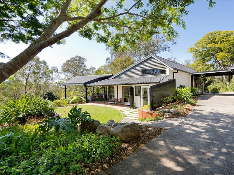 43 Mt Nebo Road, The Gap QLD 4061