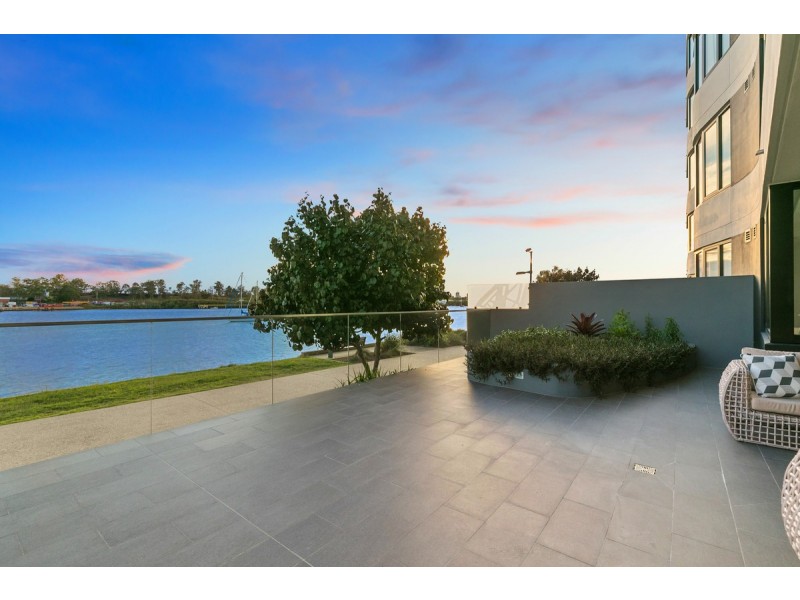 9104/50 Parkside Circuit, Hamilton QLD 4007