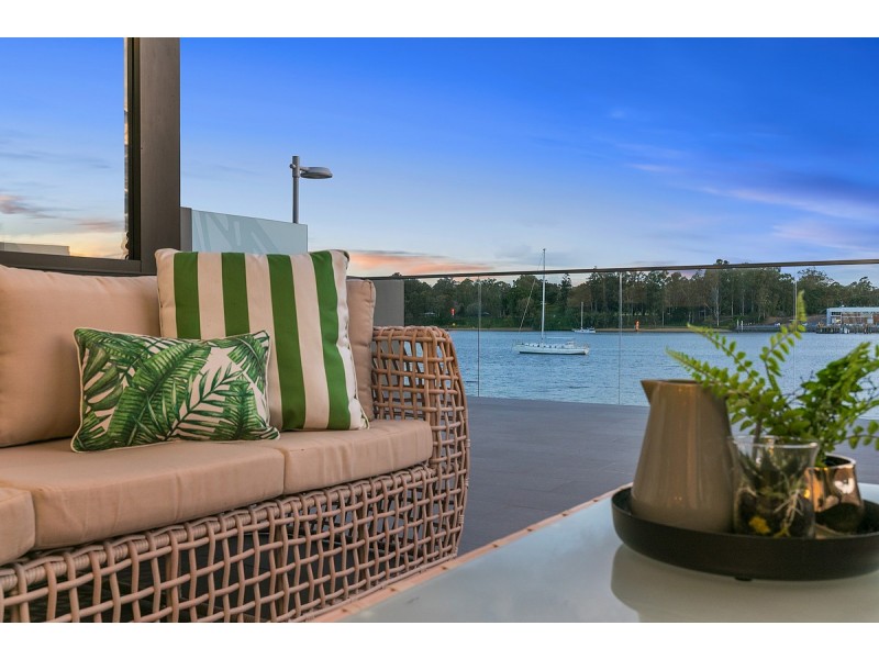 9104/50 Parkside Circuit, Hamilton QLD 4007