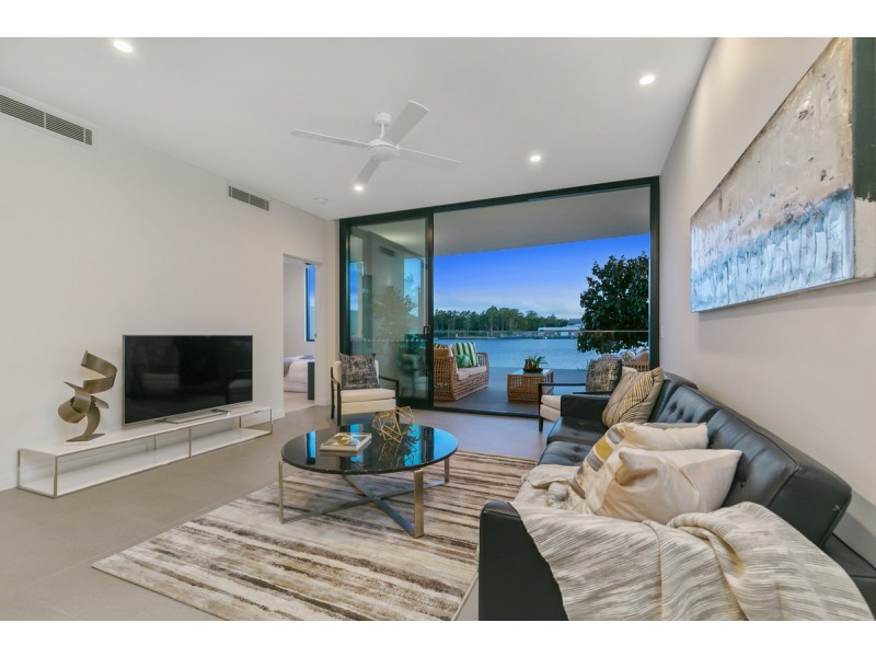 9104/50 Parkside Circuit, Hamilton QLD 4007