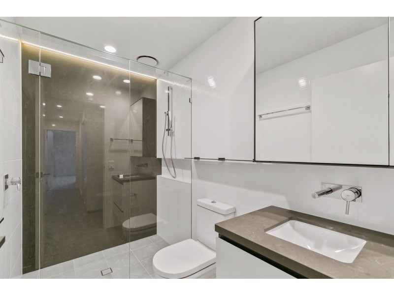 9104/50 Parkside Circuit, Hamilton QLD 4007