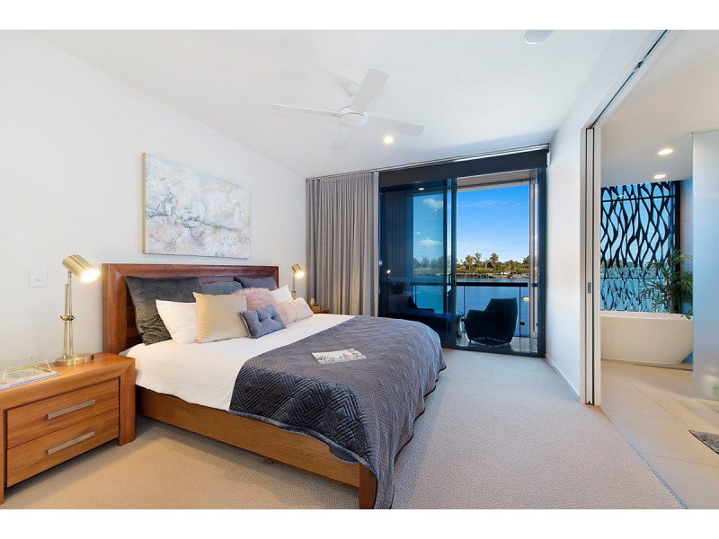 5/102 Parkside Circuit, Hamilton QLD 4007