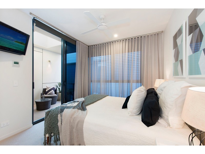 5/102 Parkside Circuit, Hamilton QLD 4007