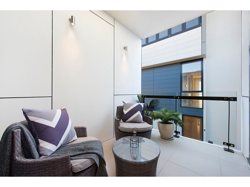 5/102 Parkside Circuit, Hamilton QLD 4007