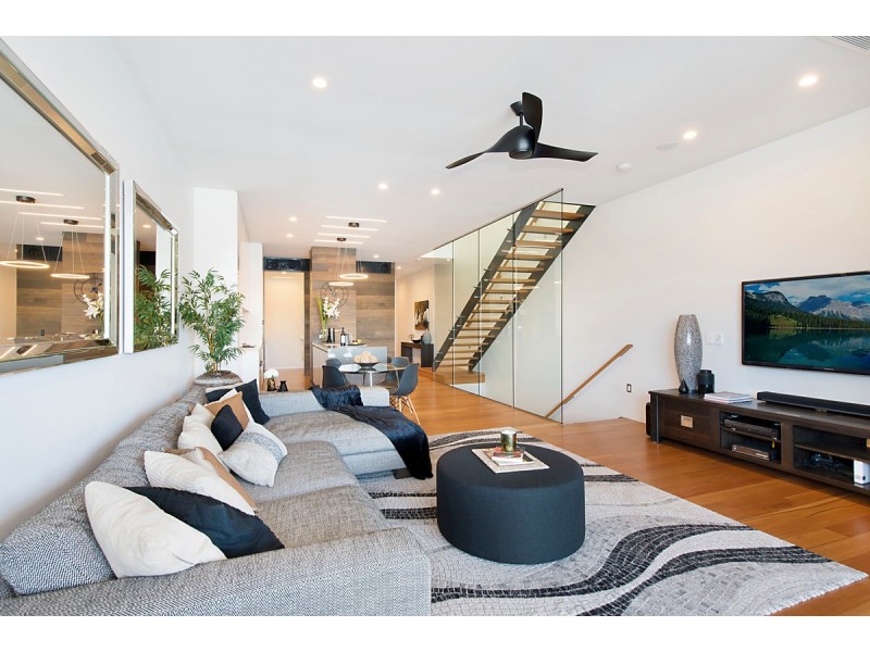 5/102 Parkside Circuit, Hamilton QLD 4007