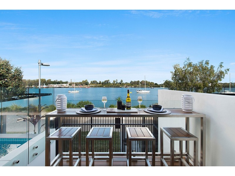 5/102 Parkside Circuit, Hamilton QLD 4007