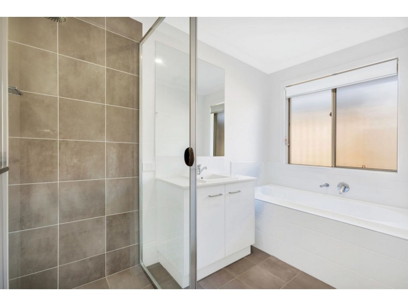 63 Moorinya Circuit, Pimpama QLD 4209