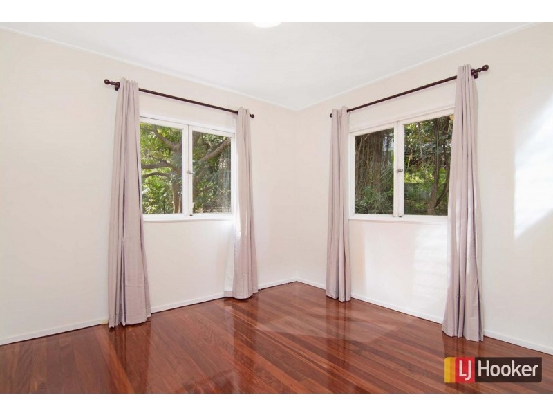 7 Grand Parade, Ashgrove QLD 4060