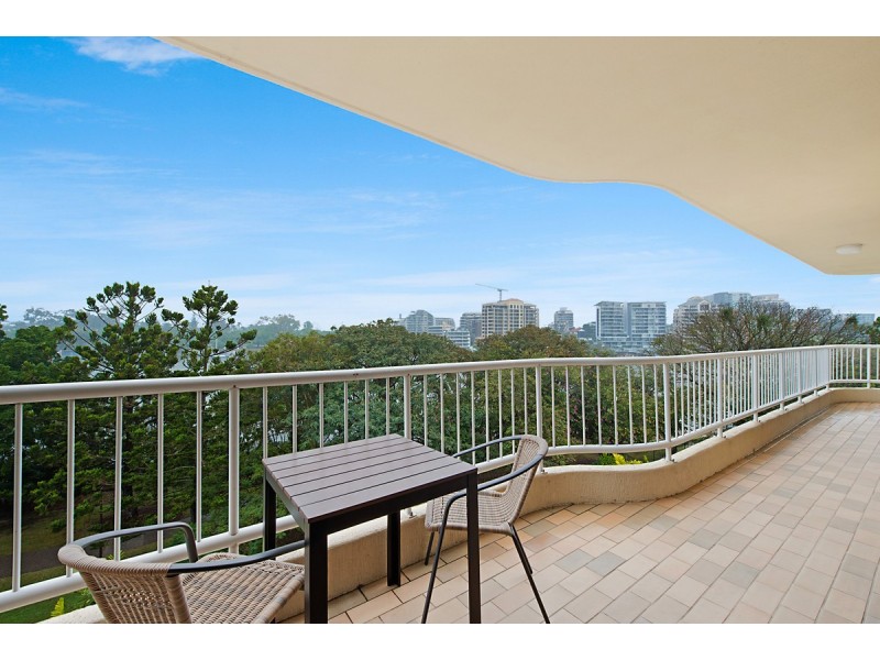 17/148 Oxlade Drive, New Farm QLD 4005