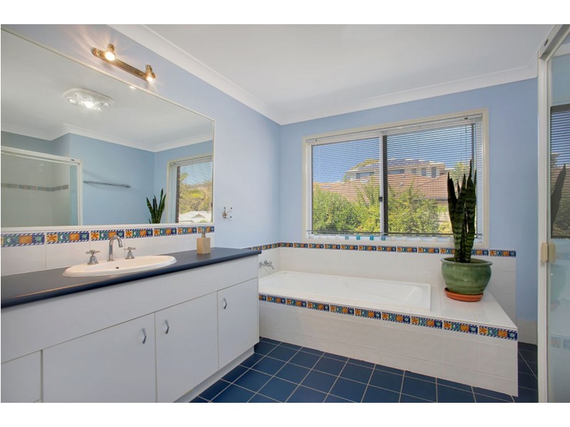 20 Bonros Place, The Gap QLD 4061