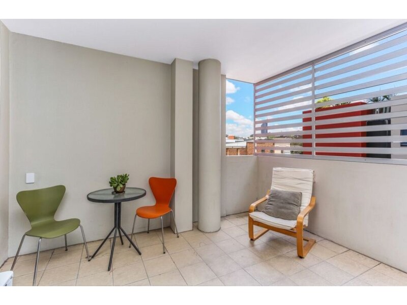 210/803 Stanley Street, Woolloongabba QLD 4102