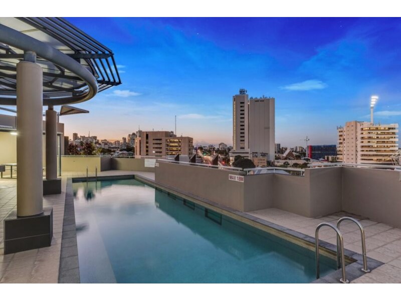 210/803 Stanley Street, Woolloongabba QLD 4102