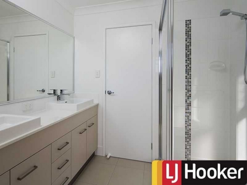 26 Sanctuary Place, Upper Kedron QLD 4055
