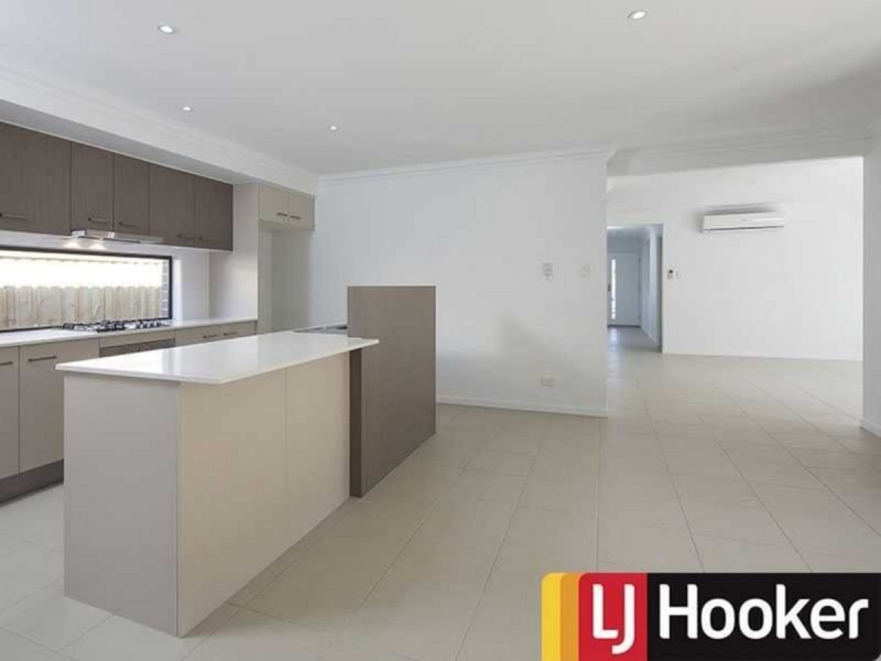 26 Sanctuary Place, Upper Kedron QLD 4055