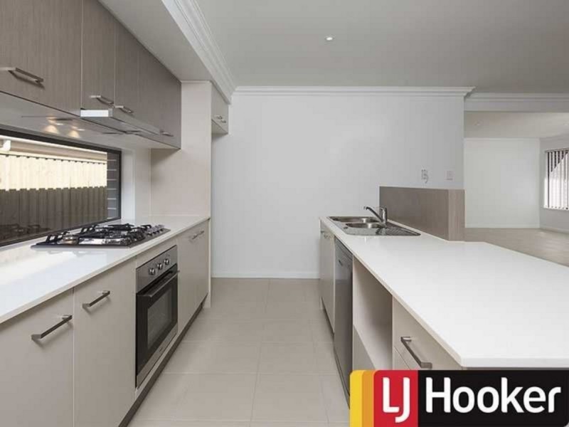 26 Sanctuary Place, Upper Kedron QLD 4055