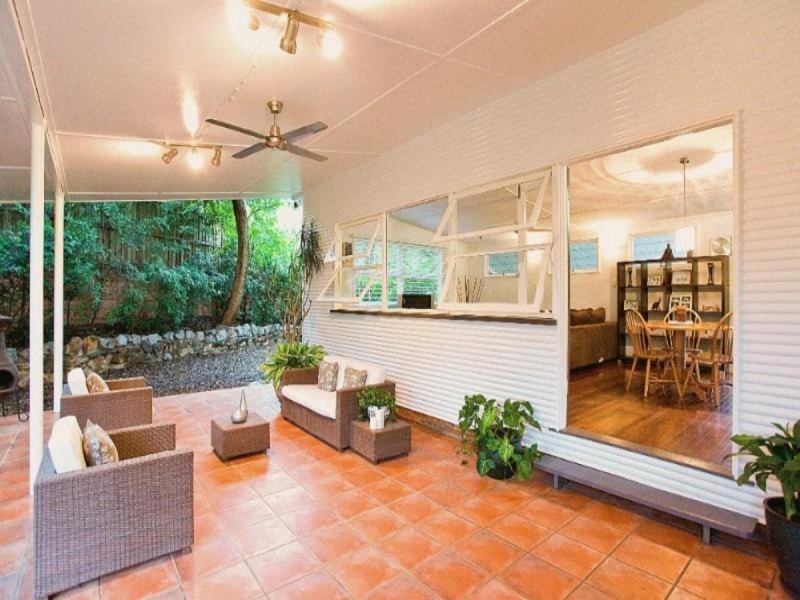 2 Teale Street, Ashgrove QLD 4060