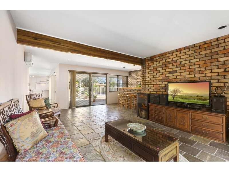 2 Kenny Court, Mount Ommaney QLD 4074