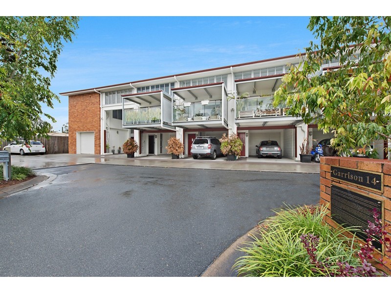 2/14 Military Close, Annerley QLD 4103