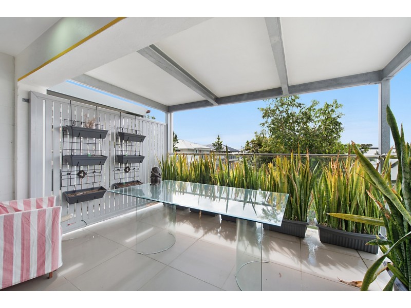 2/14 Military Close, Annerley QLD 4103