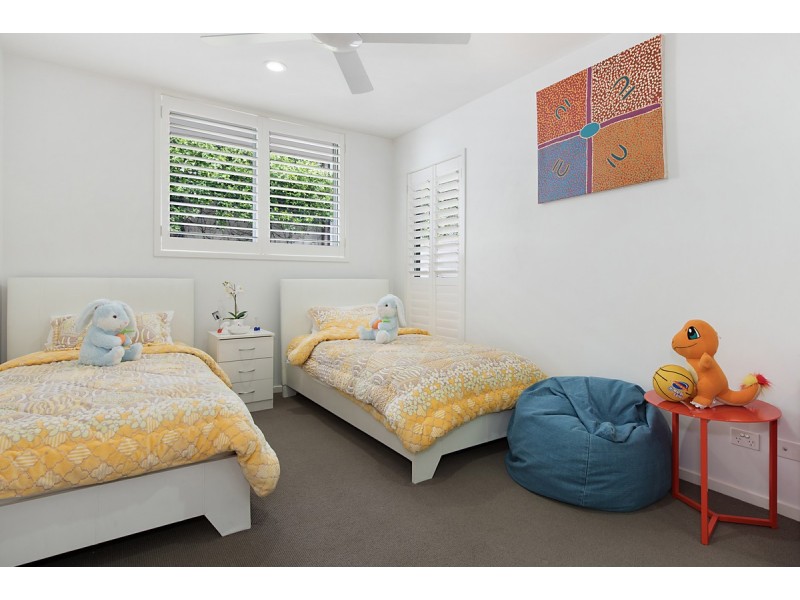 2/14 Military Close, Annerley QLD 4103