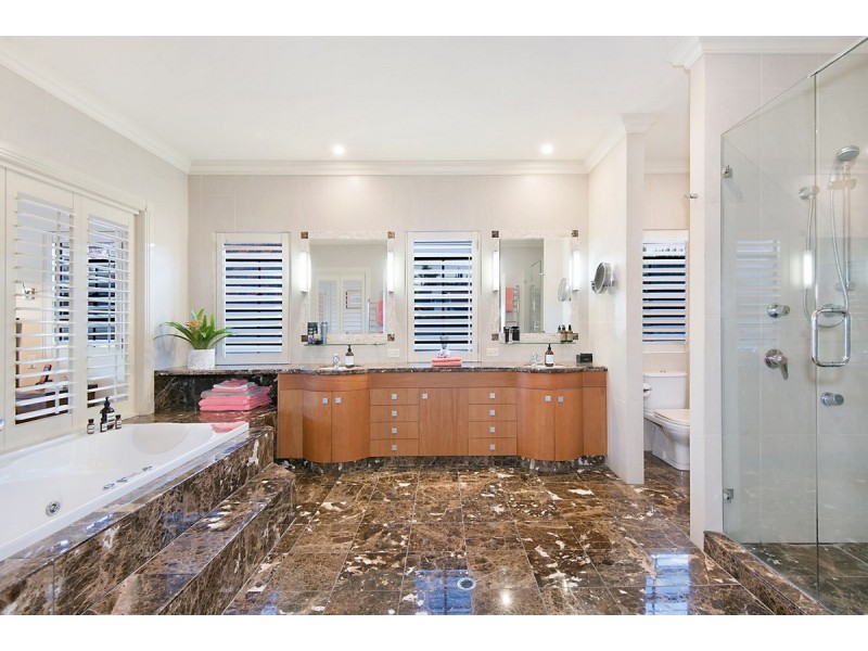 32 Enderley Avenue, Clayfield QLD 4011