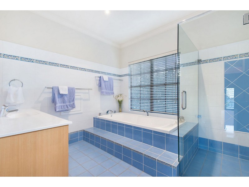 32 Enderley Avenue, Clayfield QLD 4011