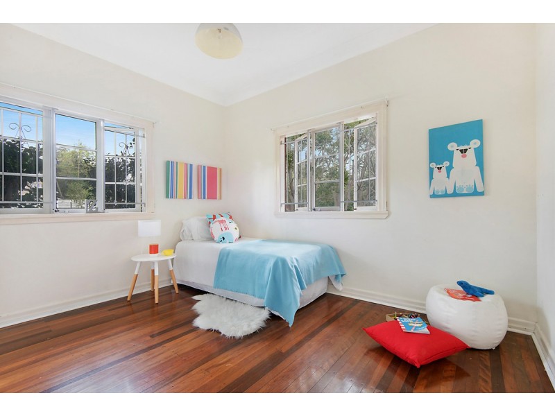 29 Beatrice Street, Bardon QLD 4065