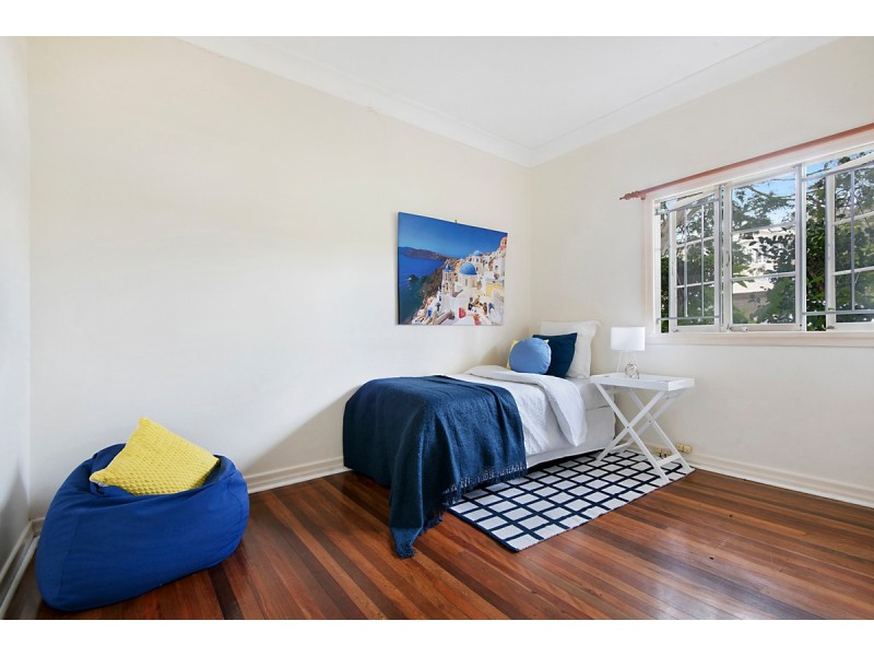 29 Beatrice Street, Bardon QLD 4065