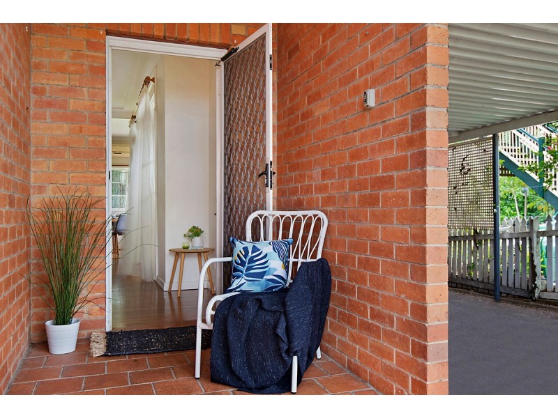 29 Beatrice Street, Bardon QLD 4065