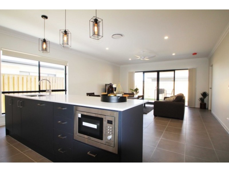 19 Fortescue Street, Pimpama QLD 4209
