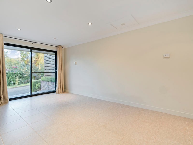 8 Bellerose Street, The Gap QLD 4061