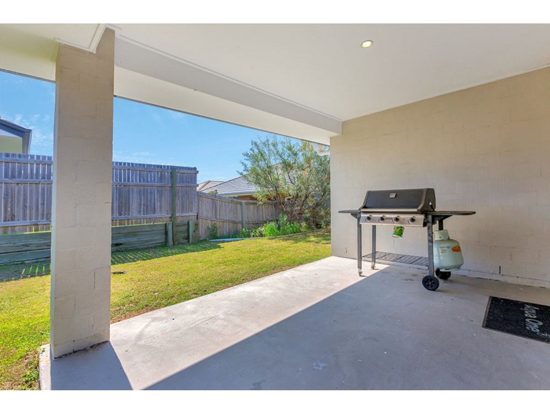 5 Hallvard Crescent, Augustine Heights QLD 4300