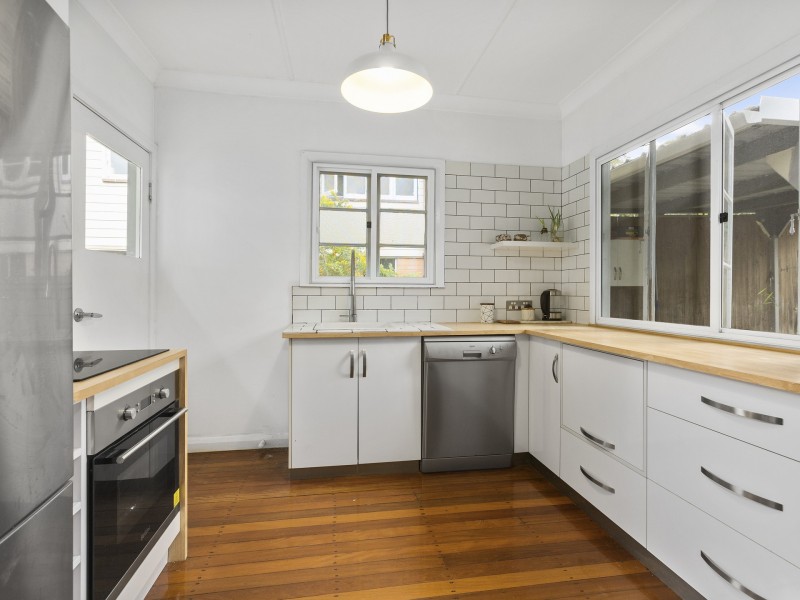 71 Bannerman St, Oxley QLD 4075